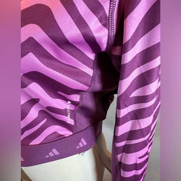 Adidas Hyperglam Zebra TechFit Long Sleeve Crop Top Size L Purple.🛍️ - Picture 11 of 14